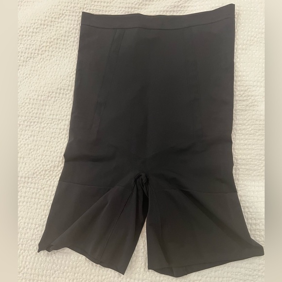 Spanx OnCore High Waist Mid Thigh Short XL Black - Picture 9 of 12
